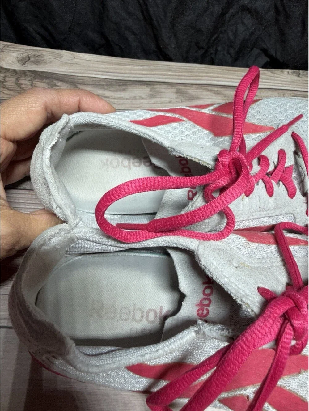 Women's Reebok Jogging Shoes Gray And Pink Size 6.5